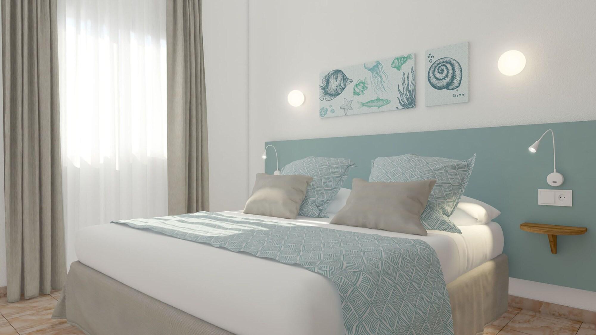 Pierre & Vacances Menorca Cala Blanes Cala'N Blanes  Екстериор снимка